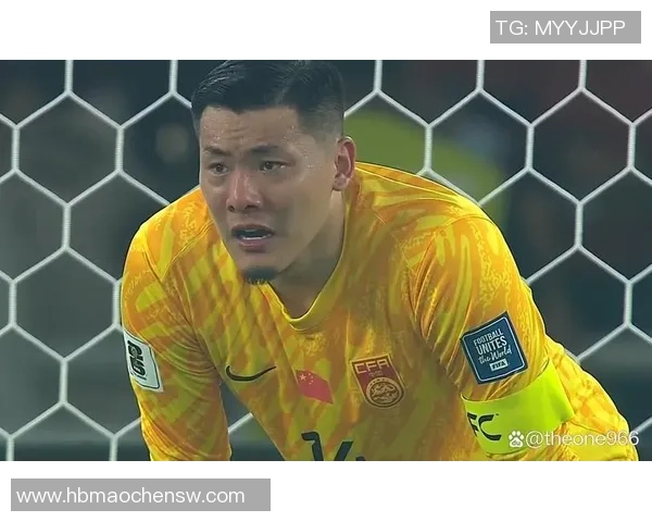 足球明星因比赛争执怒火中烧现场打架瞬间曝光引发热议 足球明星因比赛争执怒火中烧现场打架瞬间曝光引发热议