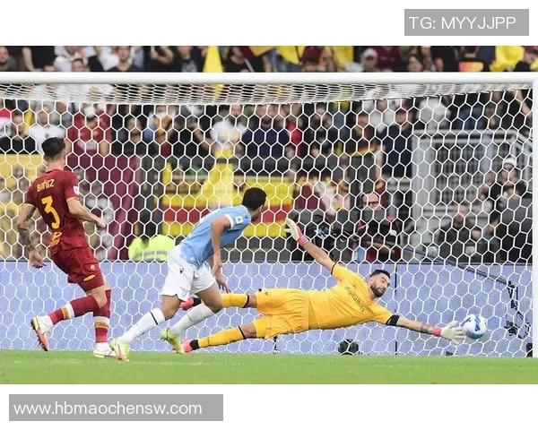 香港足球明星现场踢球精彩瞬间全记录展现运动魅力与激情